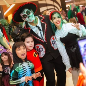 Evento gratuito no dia 1º de novembro terá caça aos doces, oficinas criativas, camarim de maquiagem, desfile de fantasias e muitas surpresas para toda a família