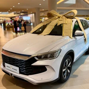 Jockey Plaza Shopping lança campanha “Celebre o Natal no estilo Jockey” com sorteio de carro BYD Song Pro e panetone da Biscoitê