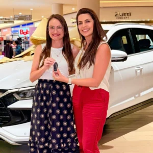 Moradora de Pinhais é a grande vencedora do sorteio de Natal do Jockey Plaza Shopping