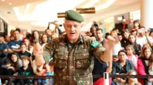 Jockey Plaza recebe banda do Exército com show gratuito em CuritibaApresentação no dia 11 de abril integra as comemorações do Dia do Exército ereúne músicas populares, trilhas de cinema e canções marciais