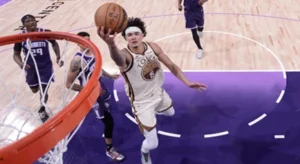 Único brasileiro na NBA, Gui Santos participa de sessão de autógrafos no Jockey Plaza Shopping Evento gratuito na NBA Store Arena Curitiba acontece no dia 24 de maio e contará com fotos, autógrafos e encontro com fãs do atleta Golden State Warriors